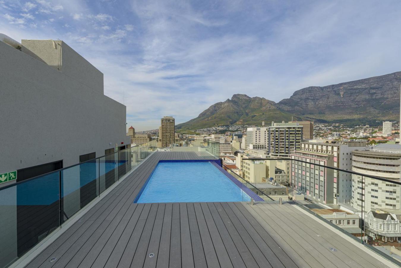 Apartment In The Heart Of Action - Discover, Explore, Relax