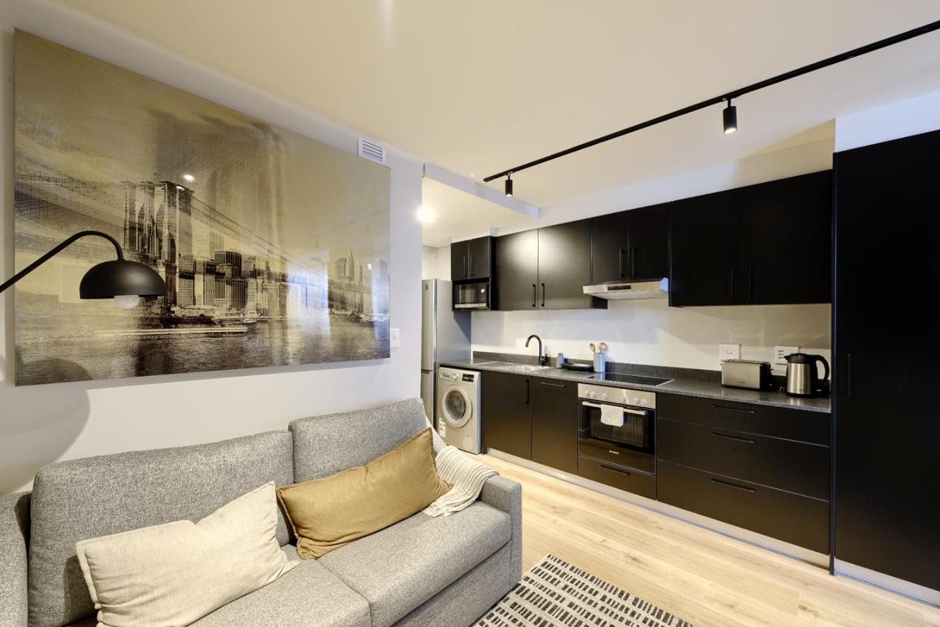 In The Heart Of Action - Discover, Explore, Relax Apartment *