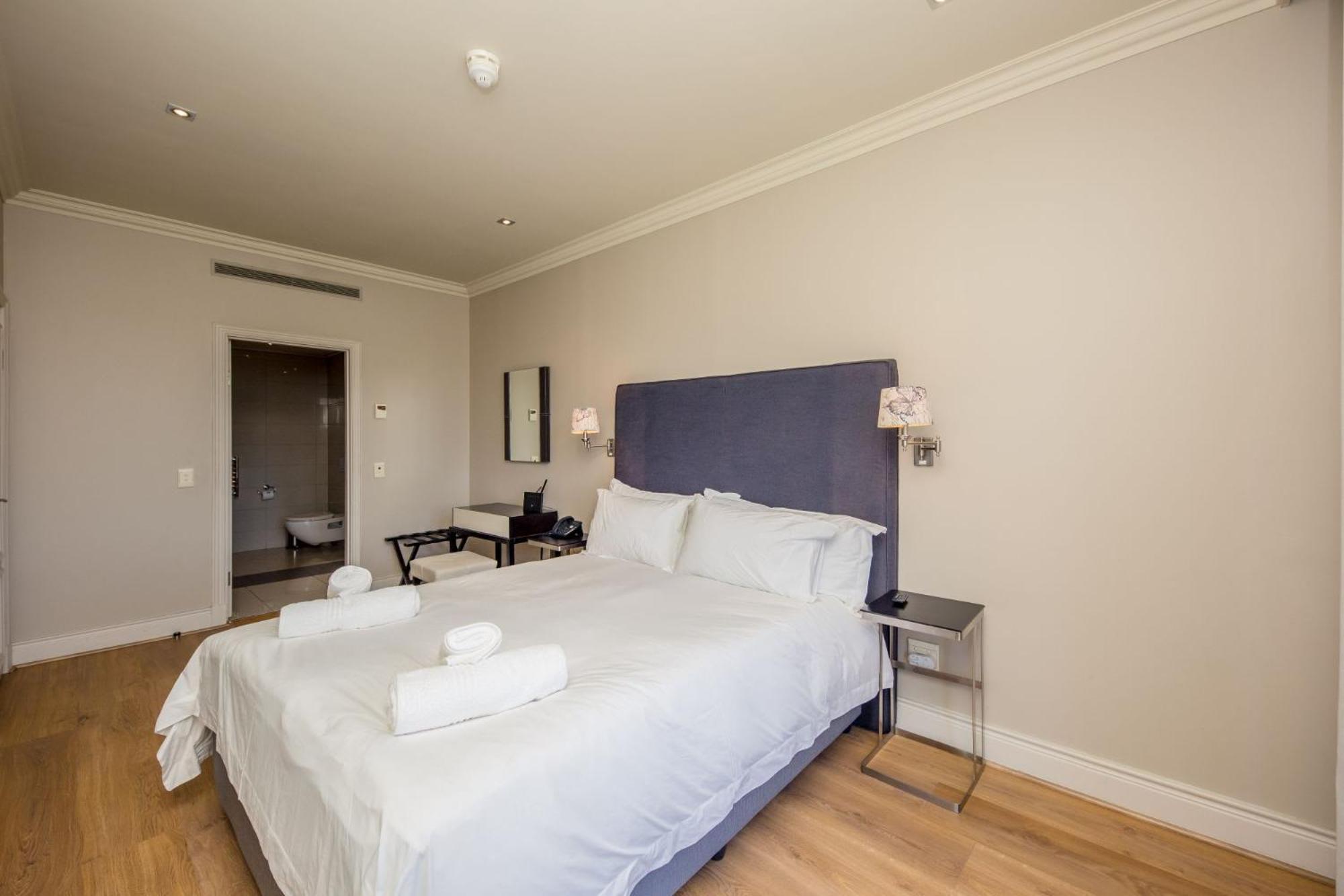 407 Royal Apartment *