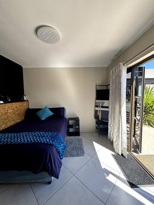 Apartment Penguins Cove Coastal Sanctuary Apartment-bloubergstrand *