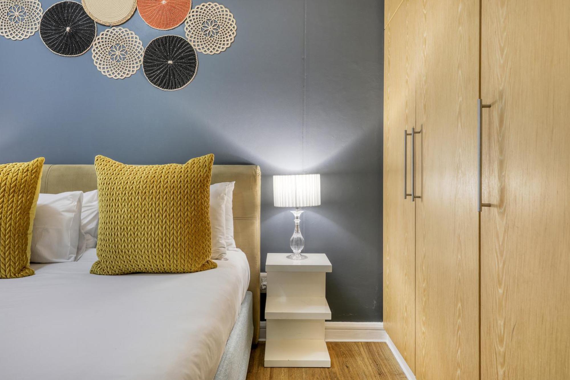 Apartment Authentic Near The Waterfront Cape Town
