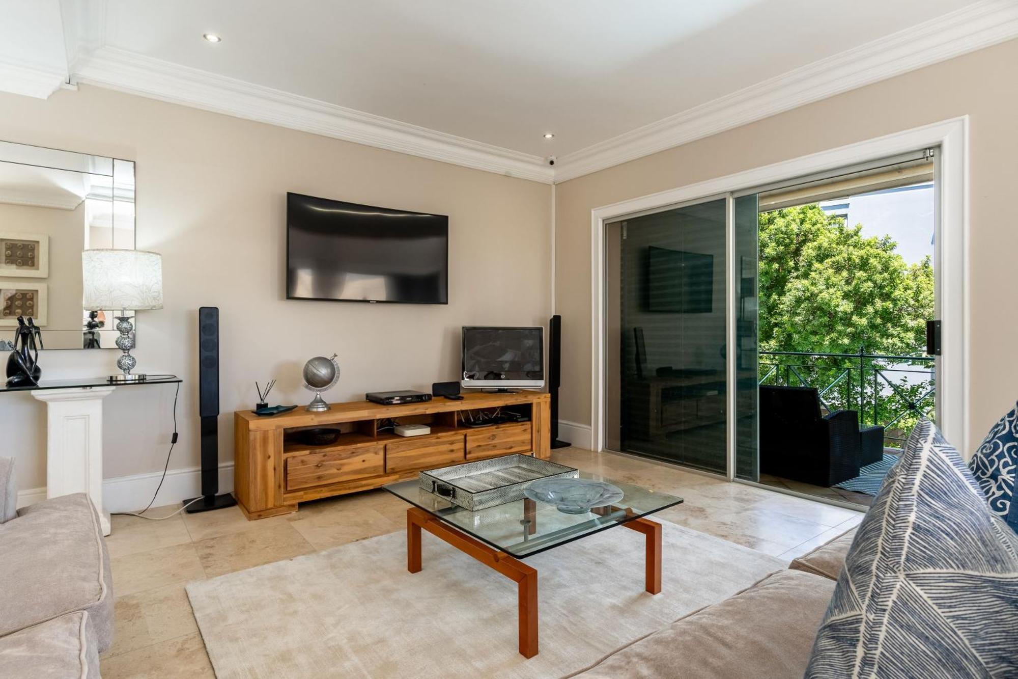 Holiday home Something Special In Glitzy Camps Bay *