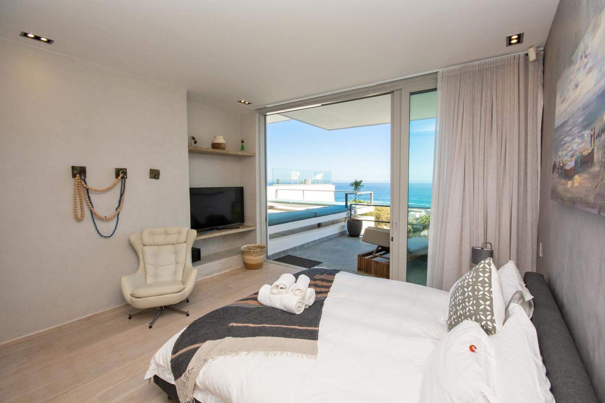 Luxury Camps Bay Penthouse With Spectacular Views * Cape Town