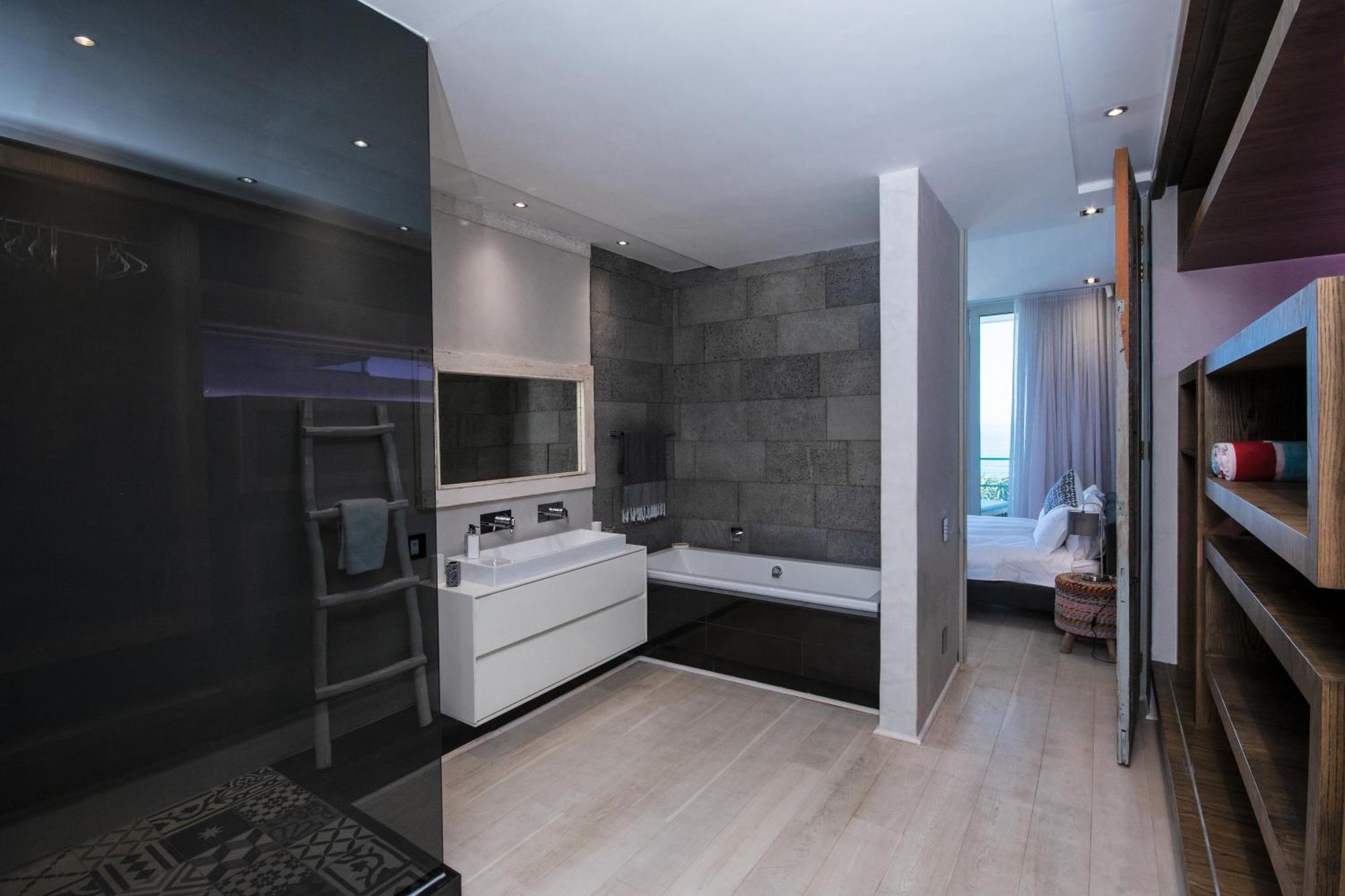 Luxury Camps Bay Penthouse With Spectacular Views Apartment *