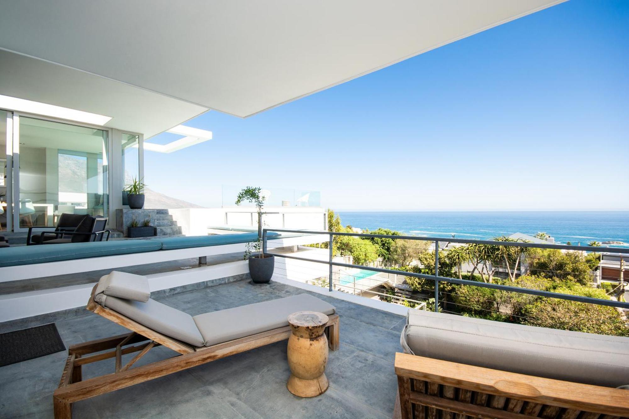 Luxury Camps Bay Penthouse With Spectacular Views