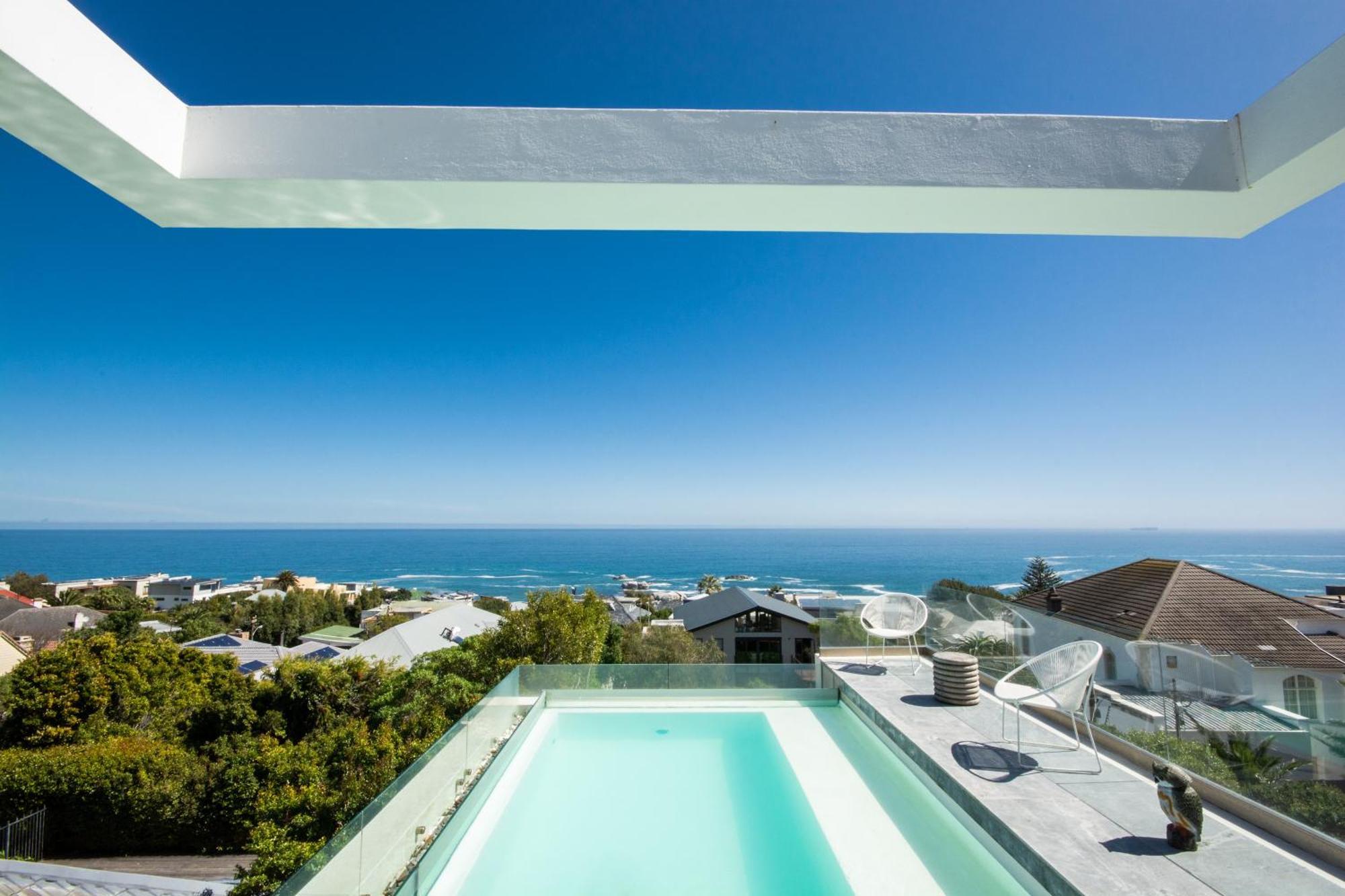 Apartment Luxury Camps Bay Penthouse With Spectacular Views *