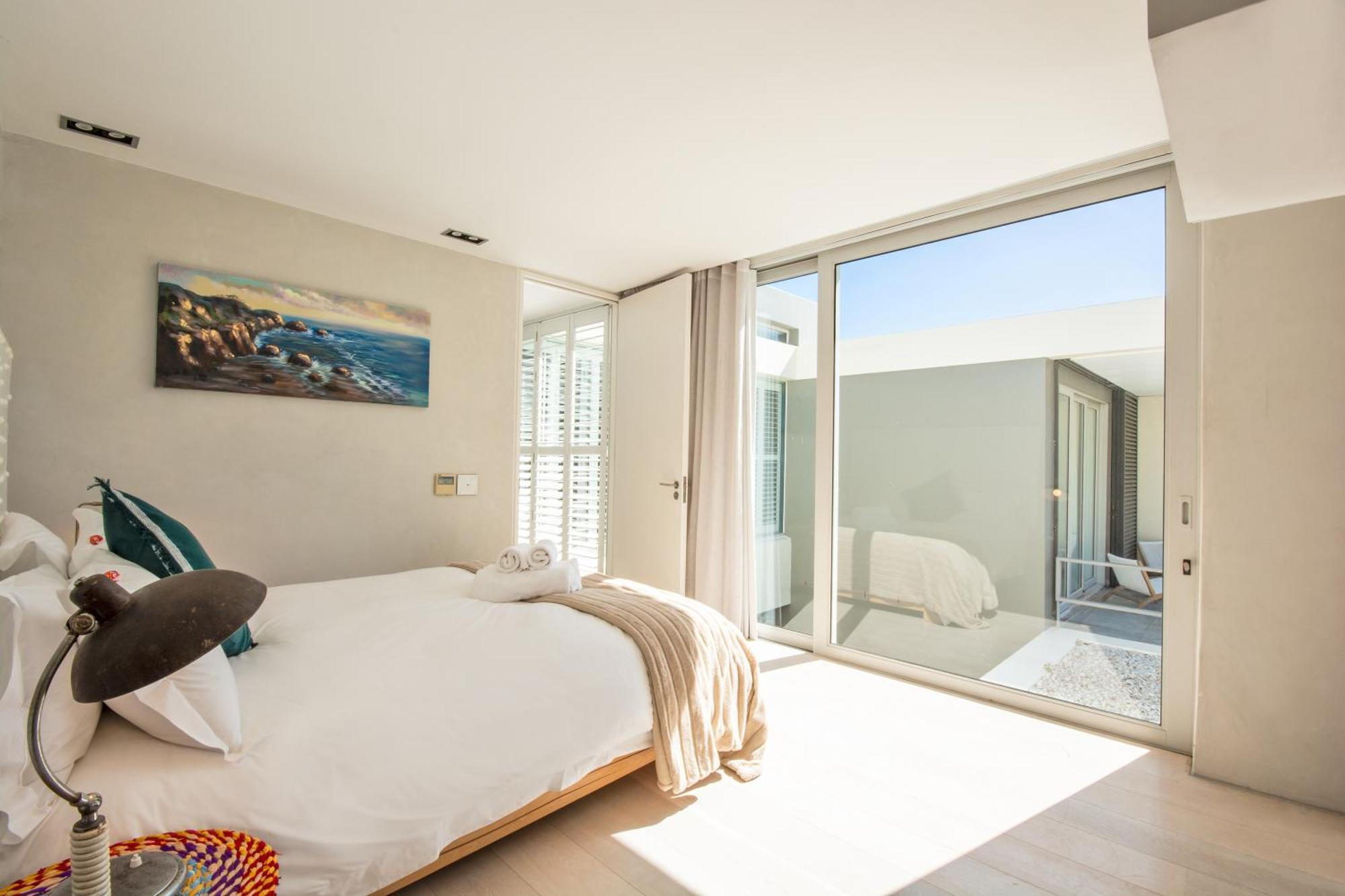 Apartment Luxury Camps Bay Penthouse With Spectacular Views Cape Town
