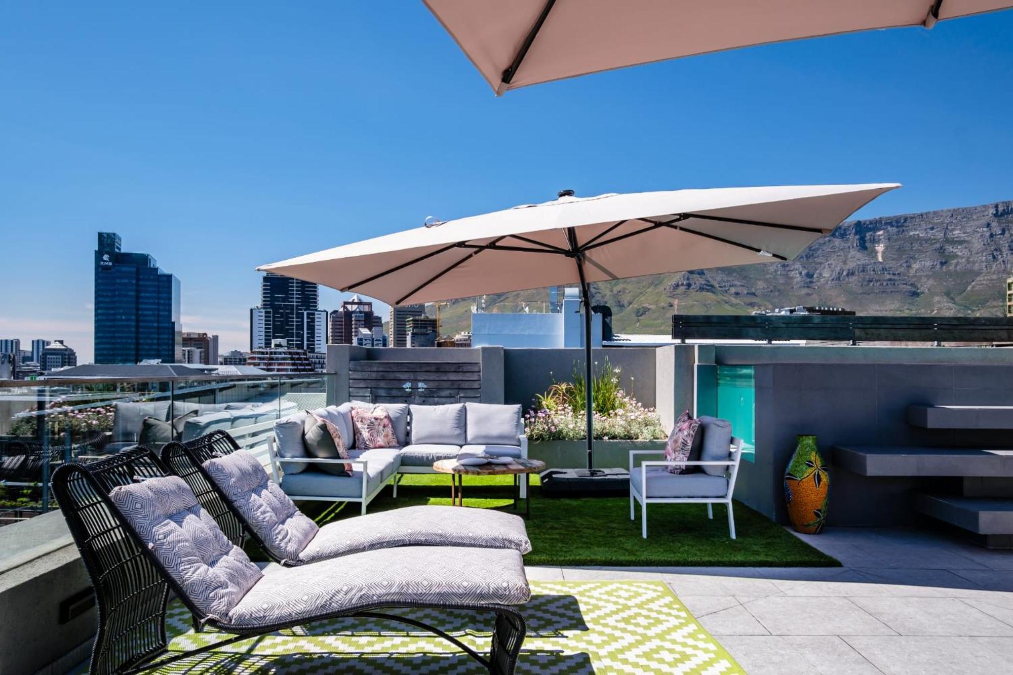Apartment Summit On Quarter