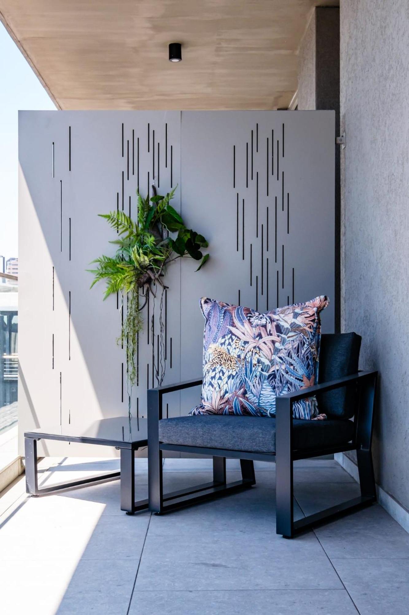 Apartment Summit On Quarter