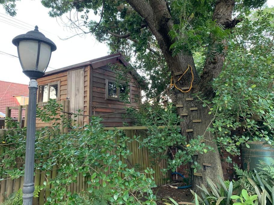 Villa Family With Lovely Garden. *