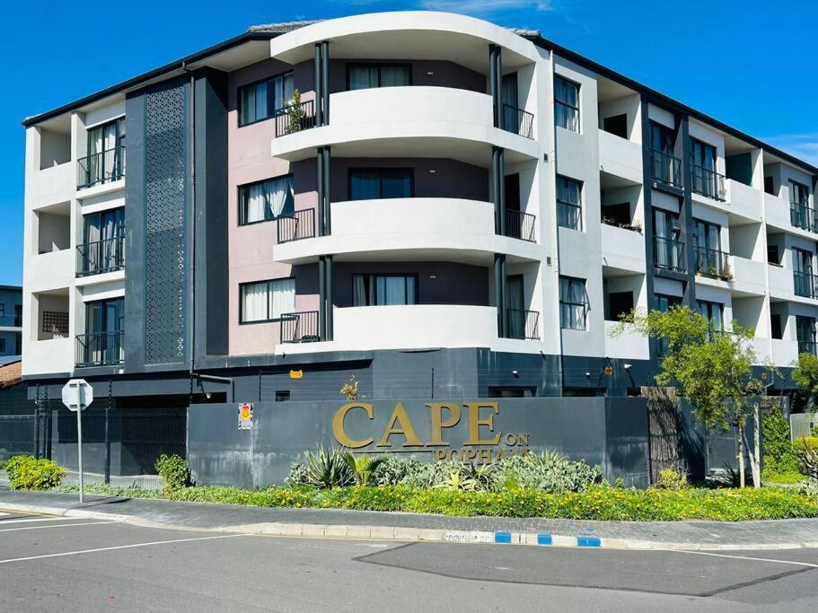 Apartment Umzy Blouberg Cape Town