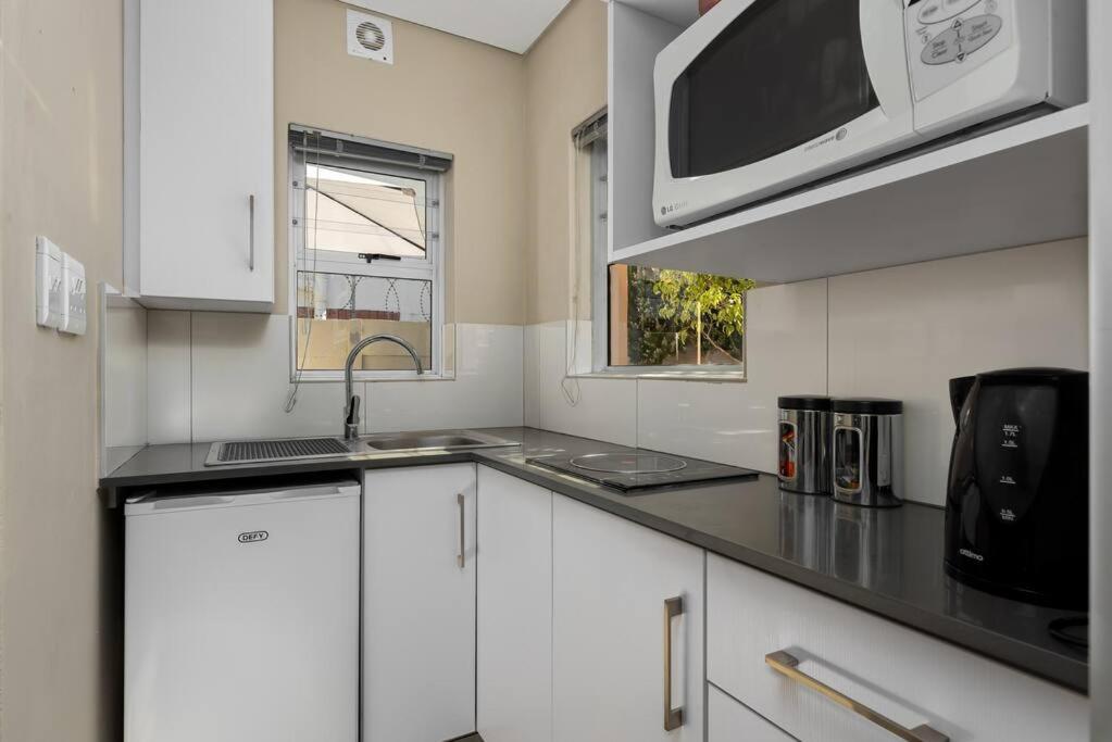 Mount Carmel - Secure, Cozy And Great Location
