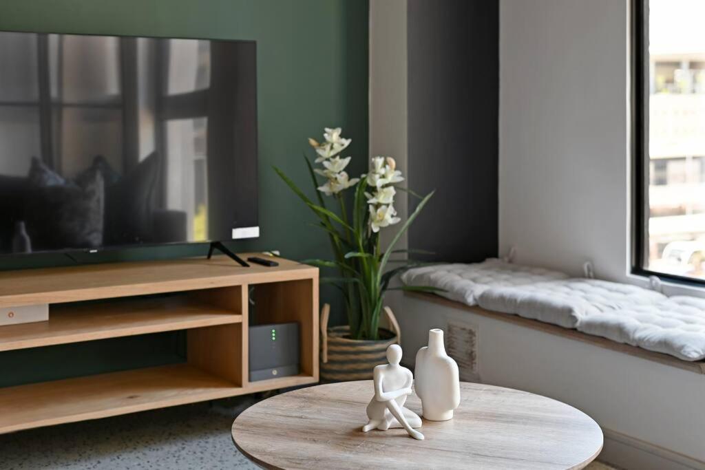 Apartment Zainab - Modern Centre Aprt- And Mountain Views! *