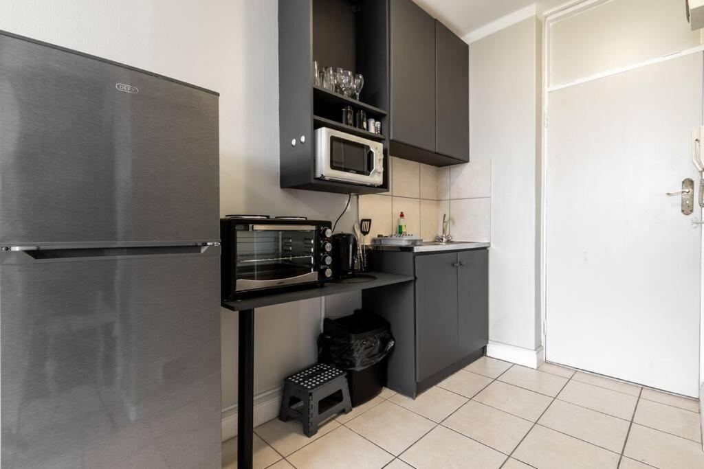 Kloof Street-heart Of The With Parking And Netflix *