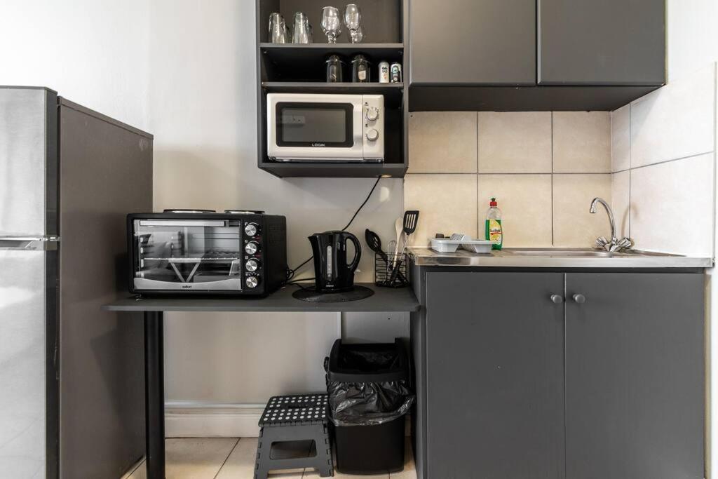 Apartment Kloof Street-heart Of The With Parking And Netflix