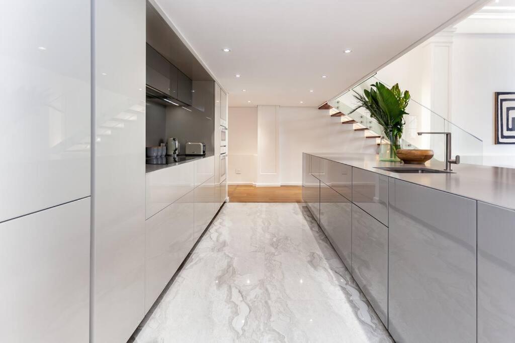 Ultra Luxury 3 Bedroom Address On Adderley