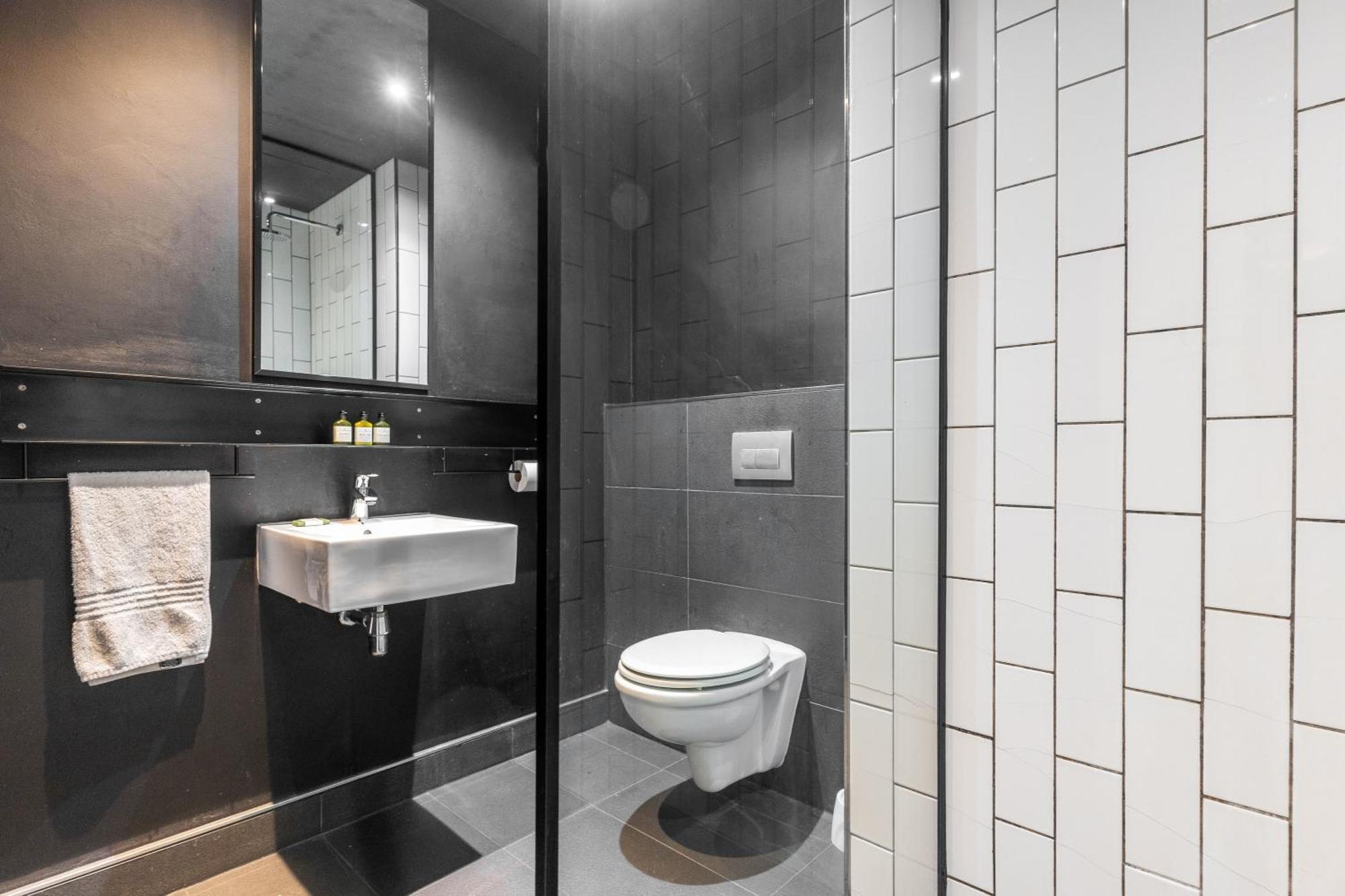 Apartment 426 Wex1 By Perch With Daily Housekeeping *