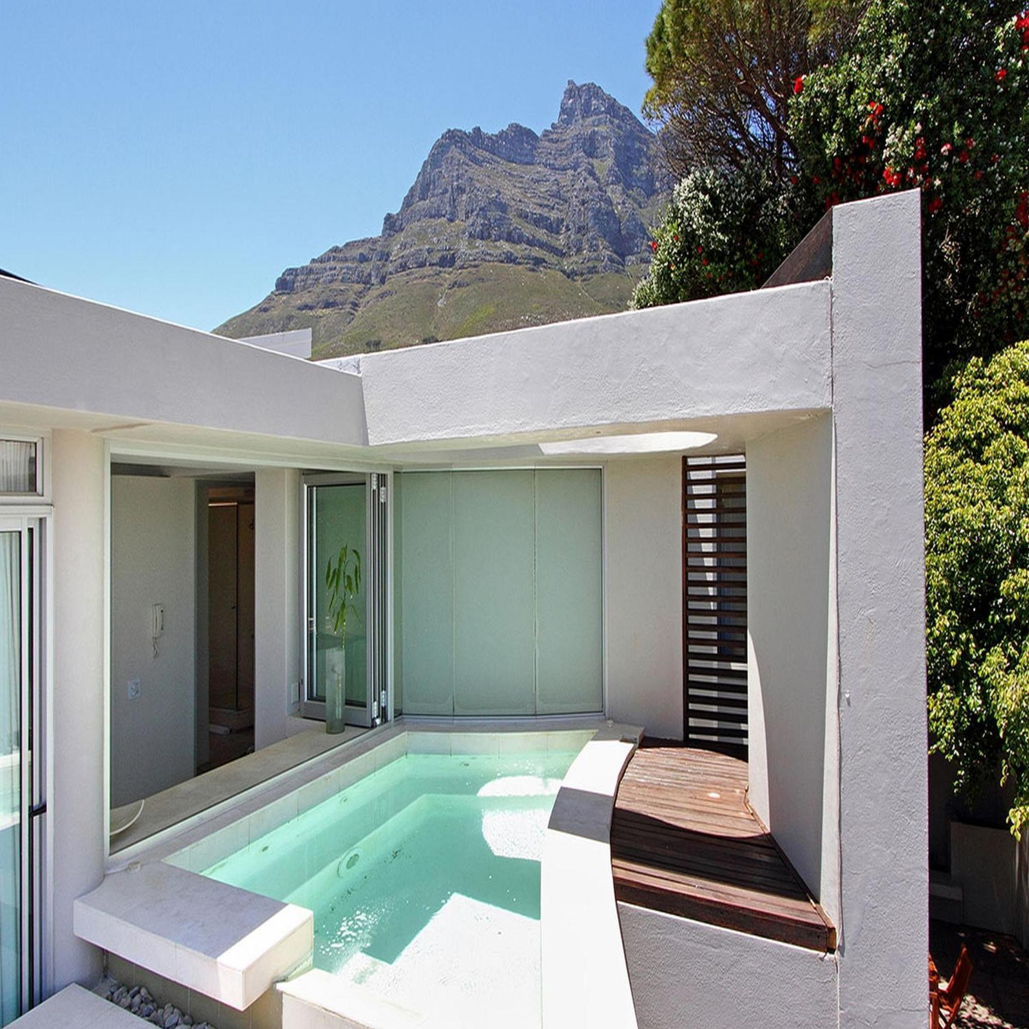 Lion's View & Villa *