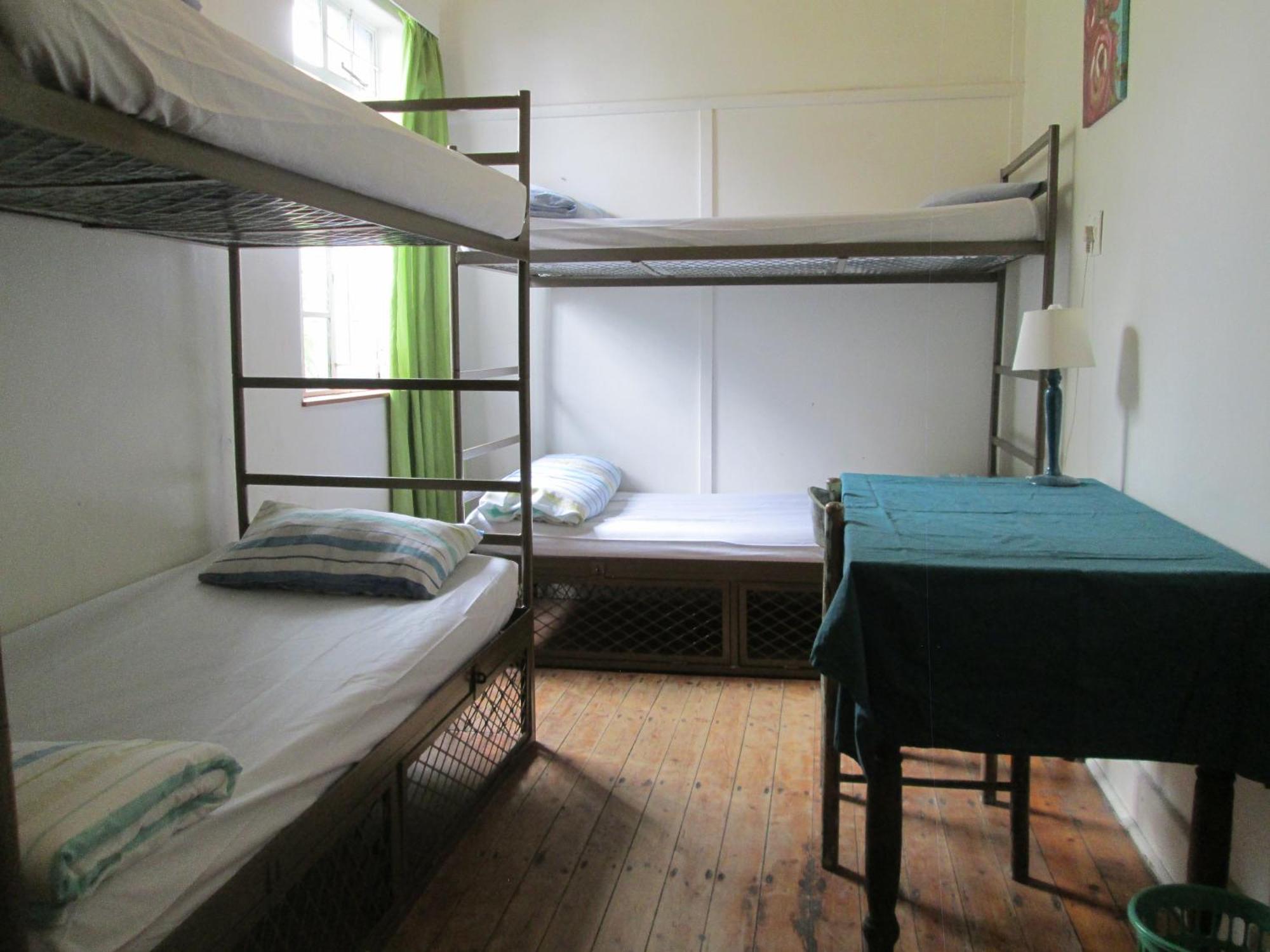 Lighthouse Farm Backpackers Cape Town