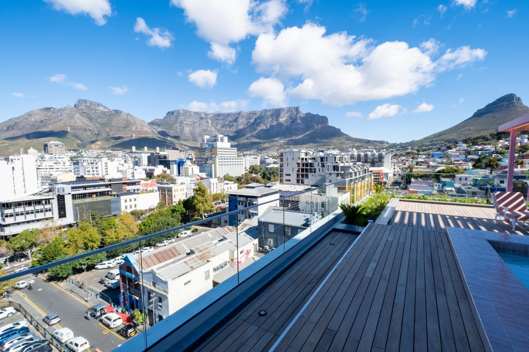 The Rose 710: Floor Aprt With Balcony Apartment Cape Town
