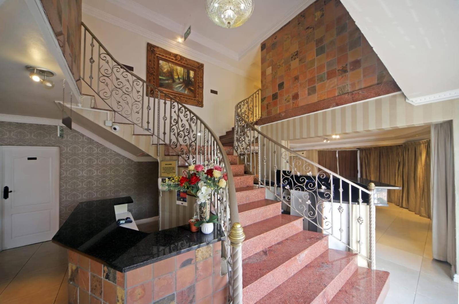 Savoy Lodge Cape Town