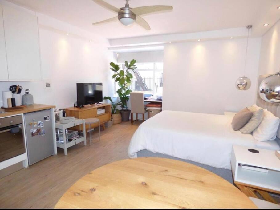 Stylish Apartment *