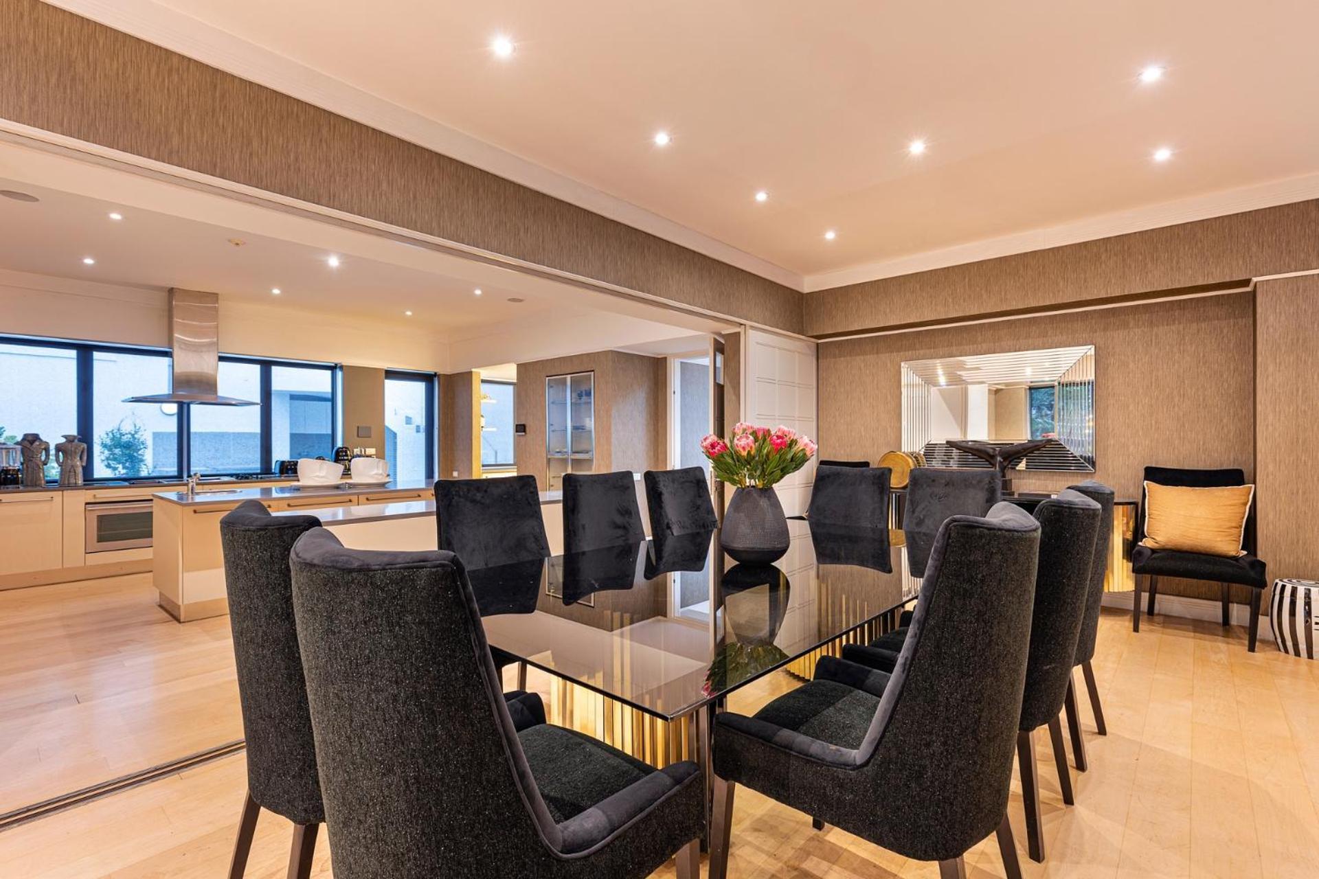 Guest house Clifton Yolo Spaces - Clifton Mansion 2*