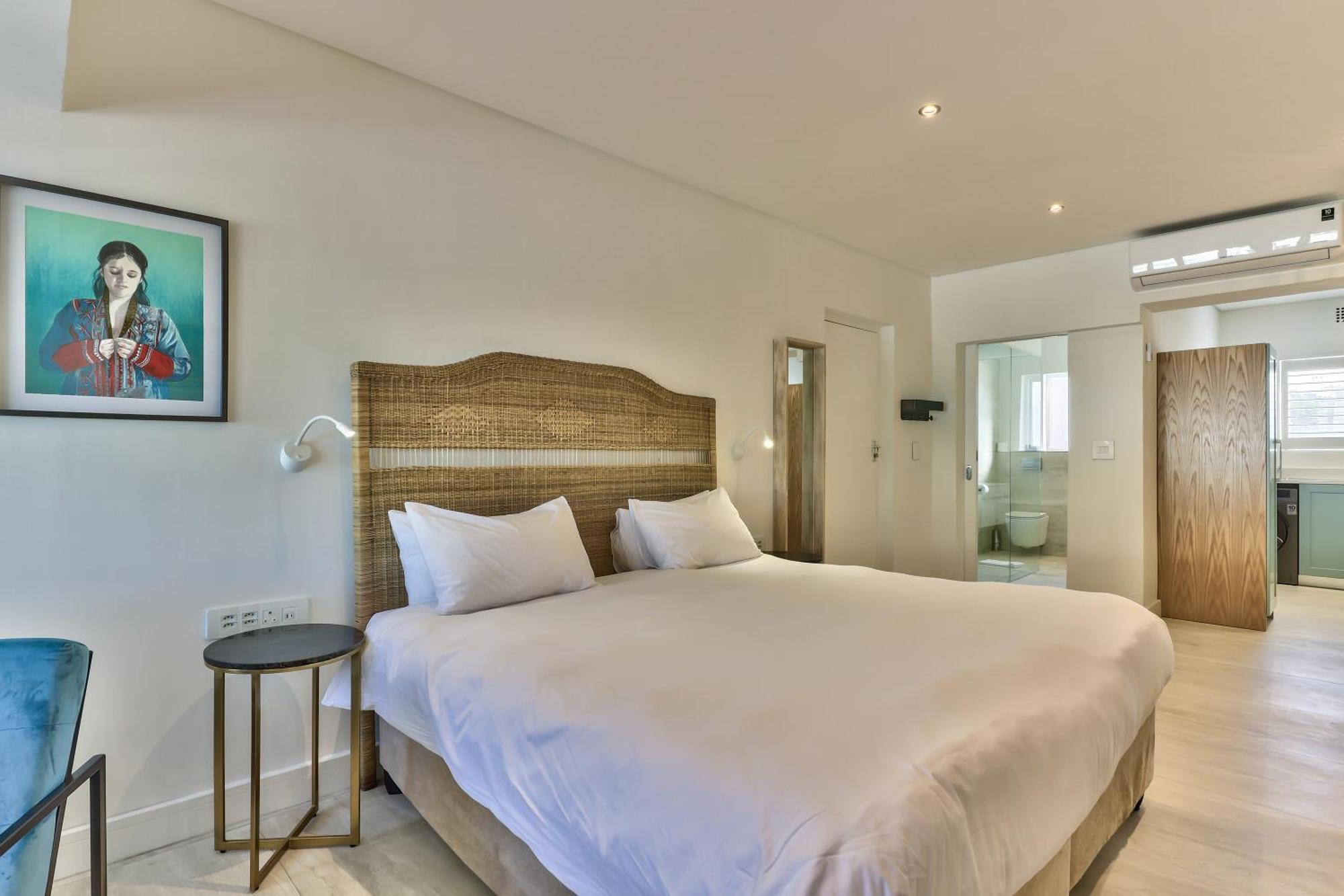 Camps Bay Family Apartment *