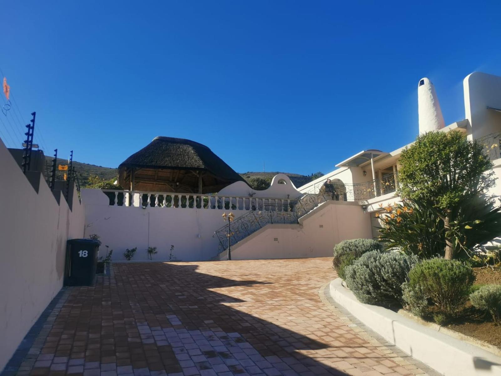 Luxury Flat With Magnificent Views In Plattrkloof Cape Town