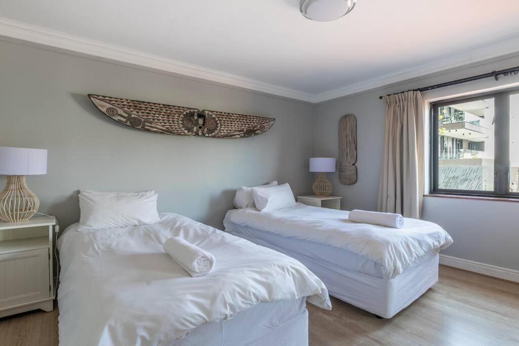 Apartment Large 1 Bed Pool Gym Parking Aircon Cape Town