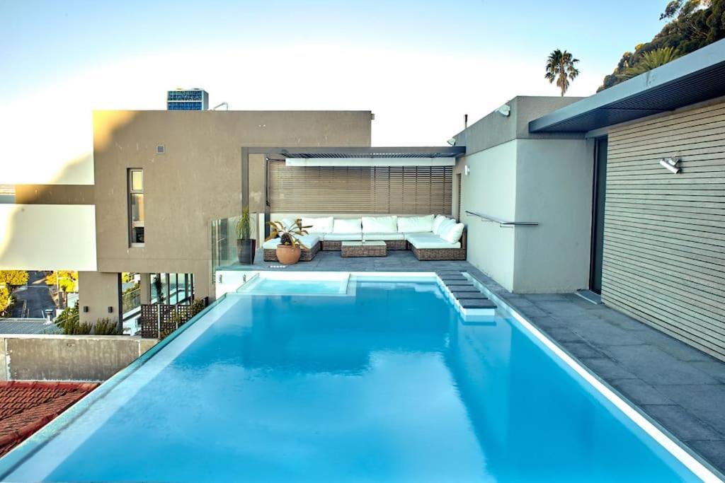 Beautiful Views And Very Well Located
