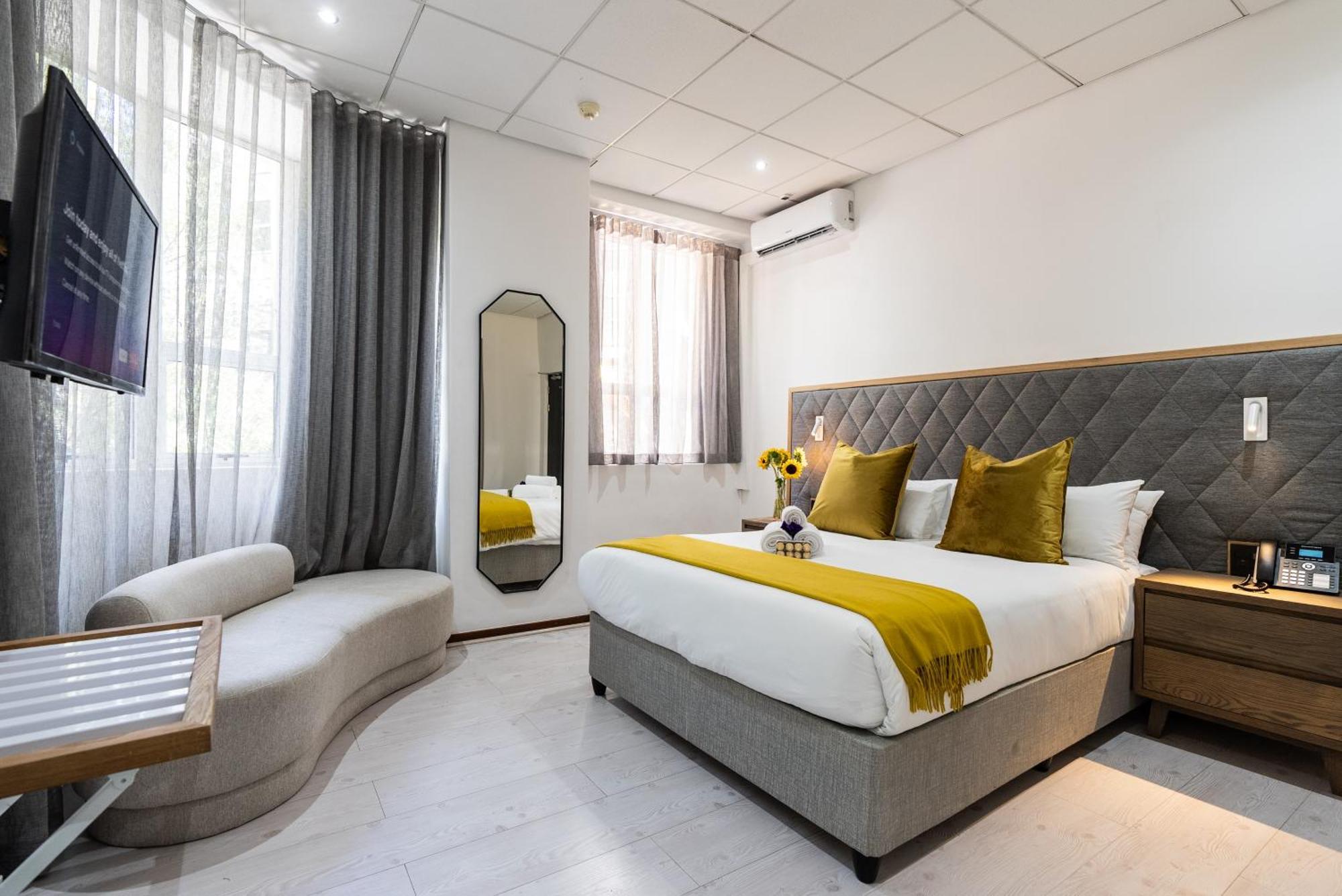 Cape Diamond Boutique Hotel