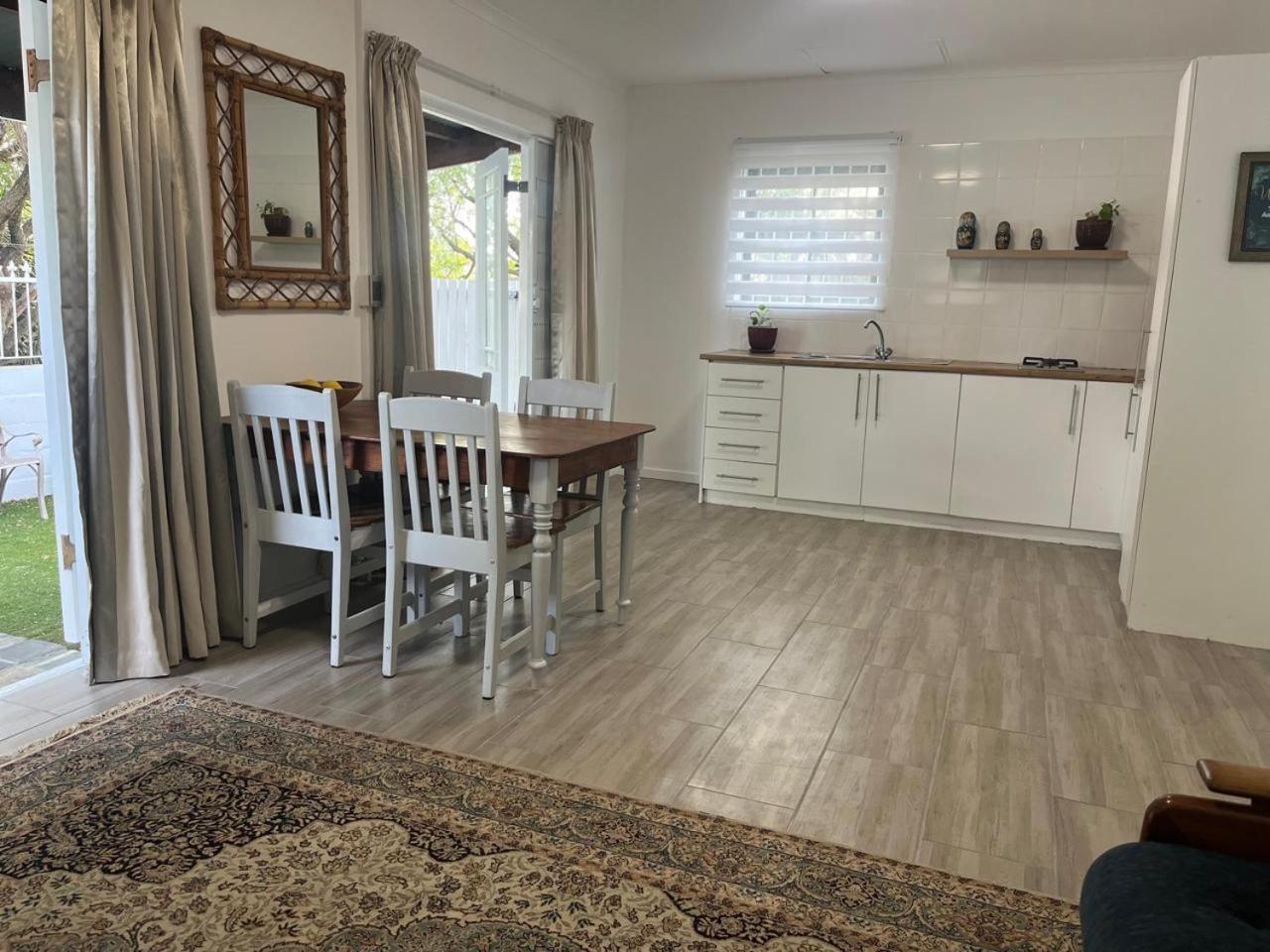 Mozart Close - For People Who Needs Space * Cape Town
