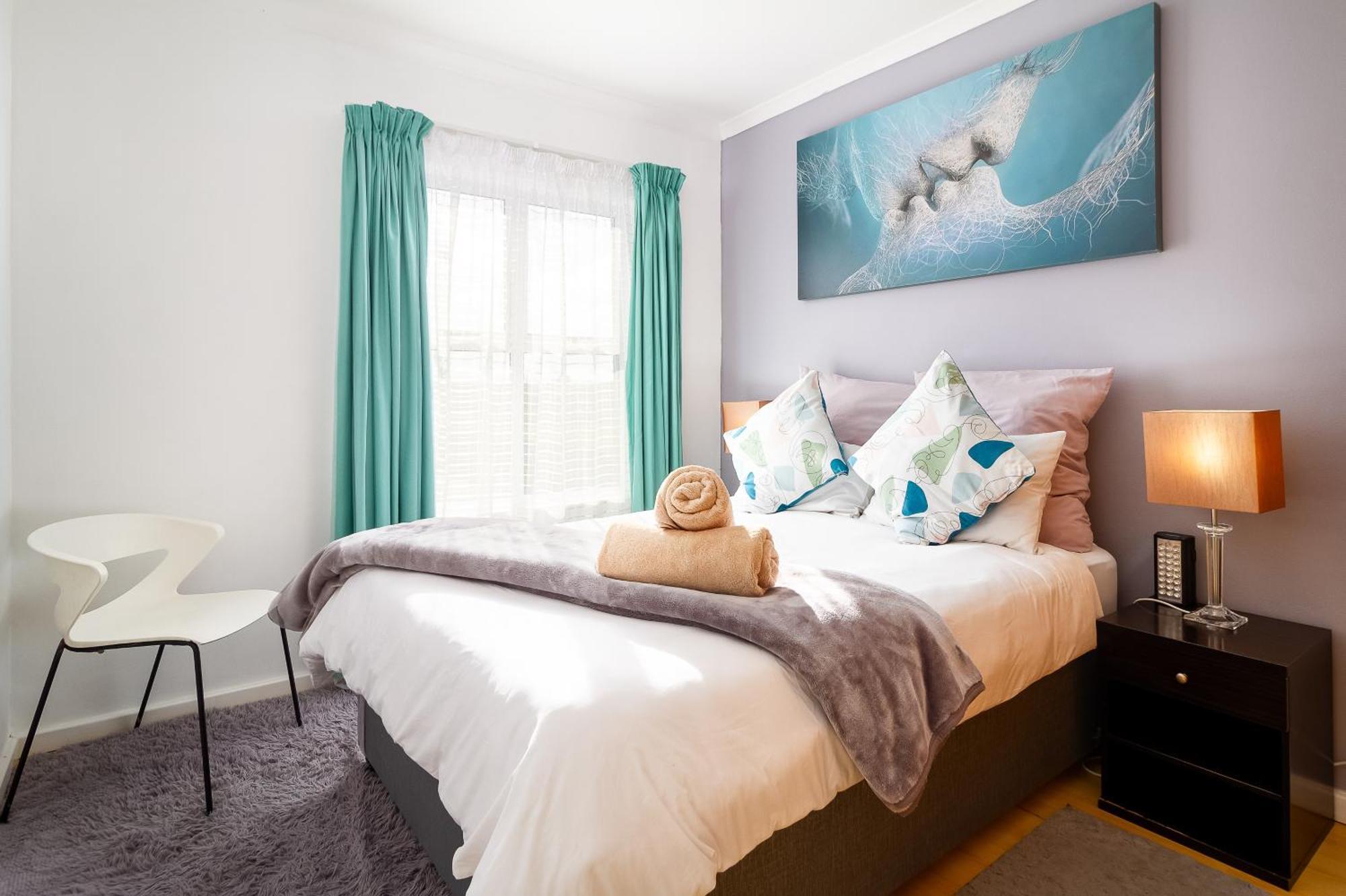 Funky 2bed With Multipurpose Room! Cape Town