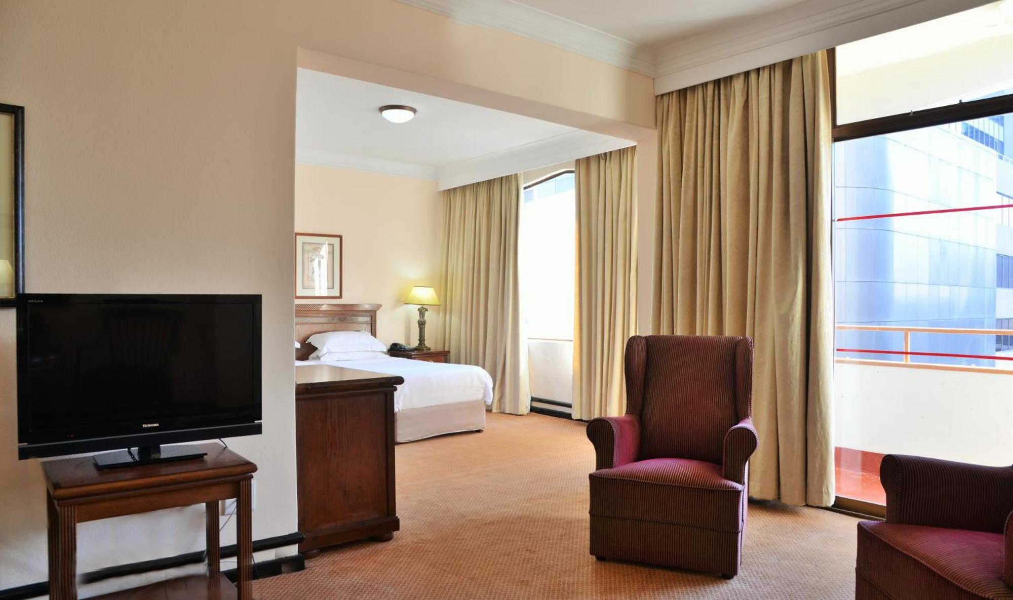 The Capetonian - Halal 4* Cape Town