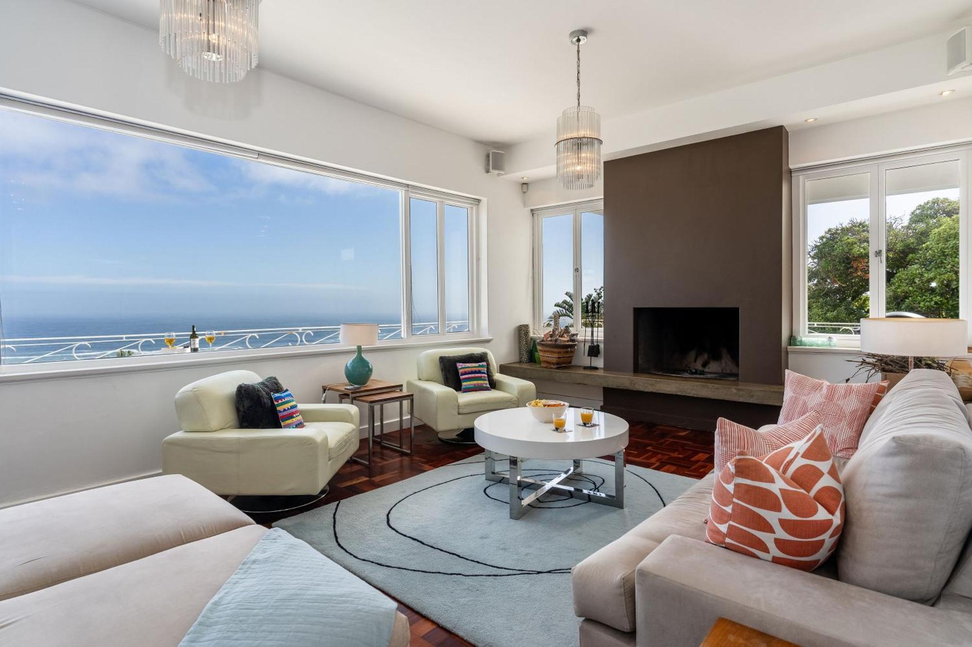 Delightful Large In Camps Bay With Pool - Picasso Cape Town