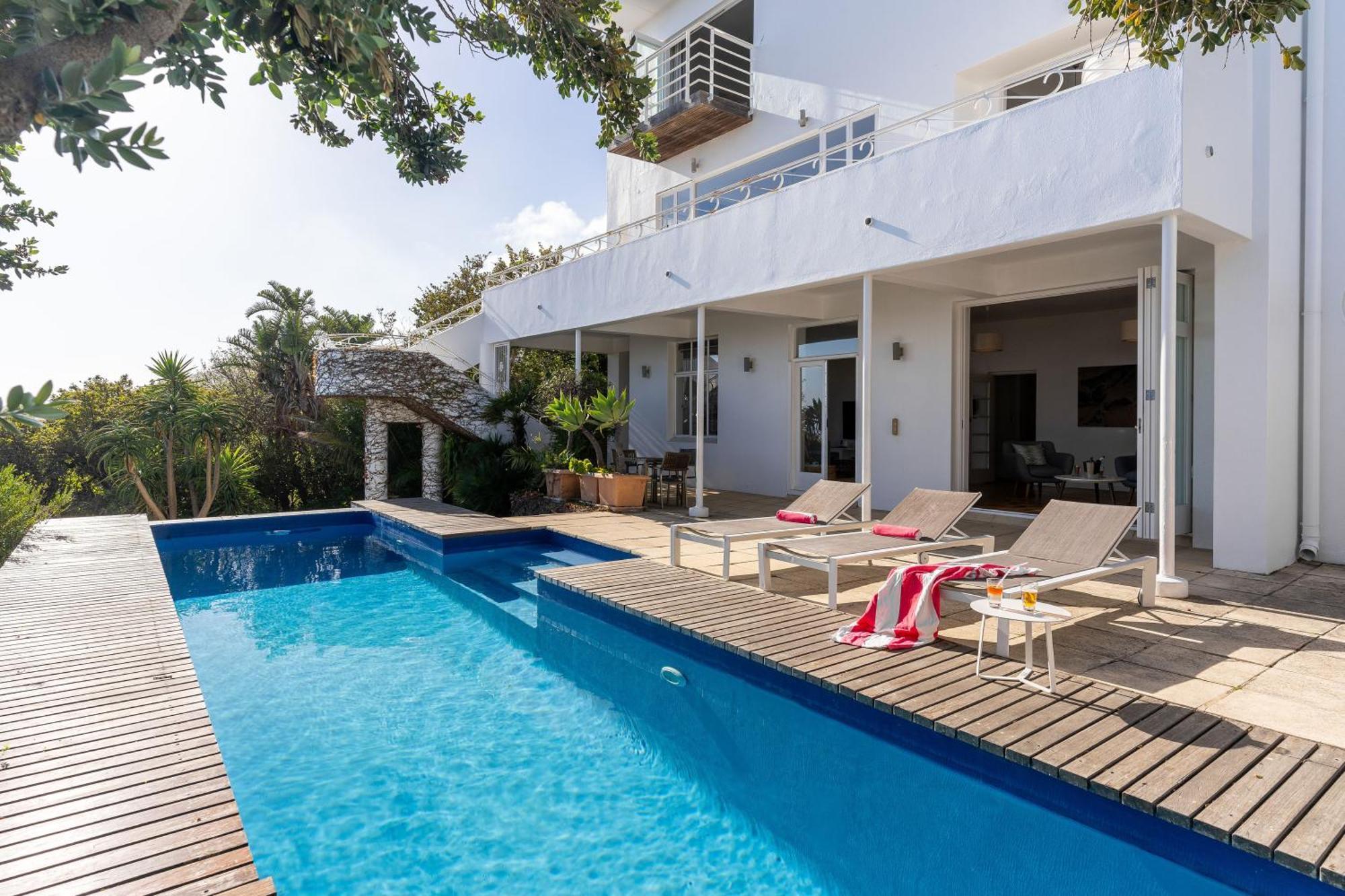 Delightful Large In Camps Bay With Pool - Picasso Villa *