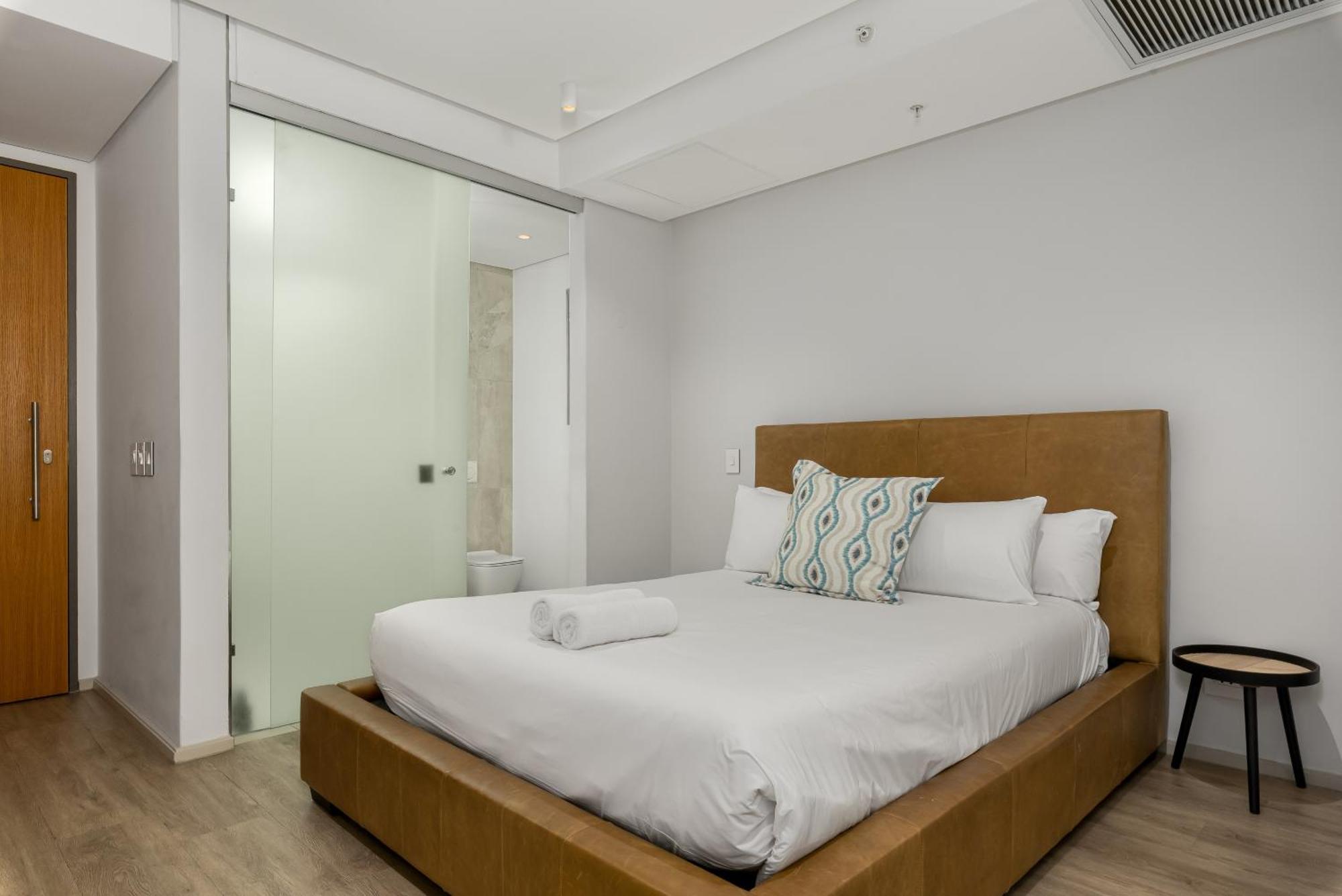 El Roi Coastal & With Mountain Views Apartment Cape Town