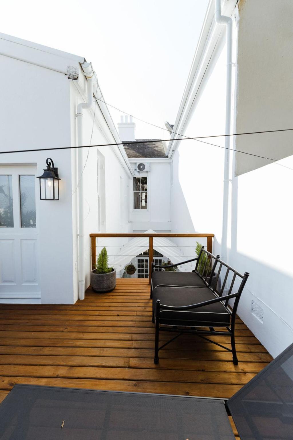 Pousada Immaculately Styled And Positioned With Pool & Bar *