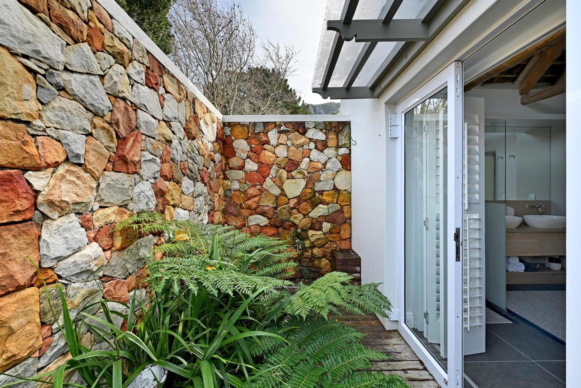 Riverlea Pool River Mountain Views Family Garden *