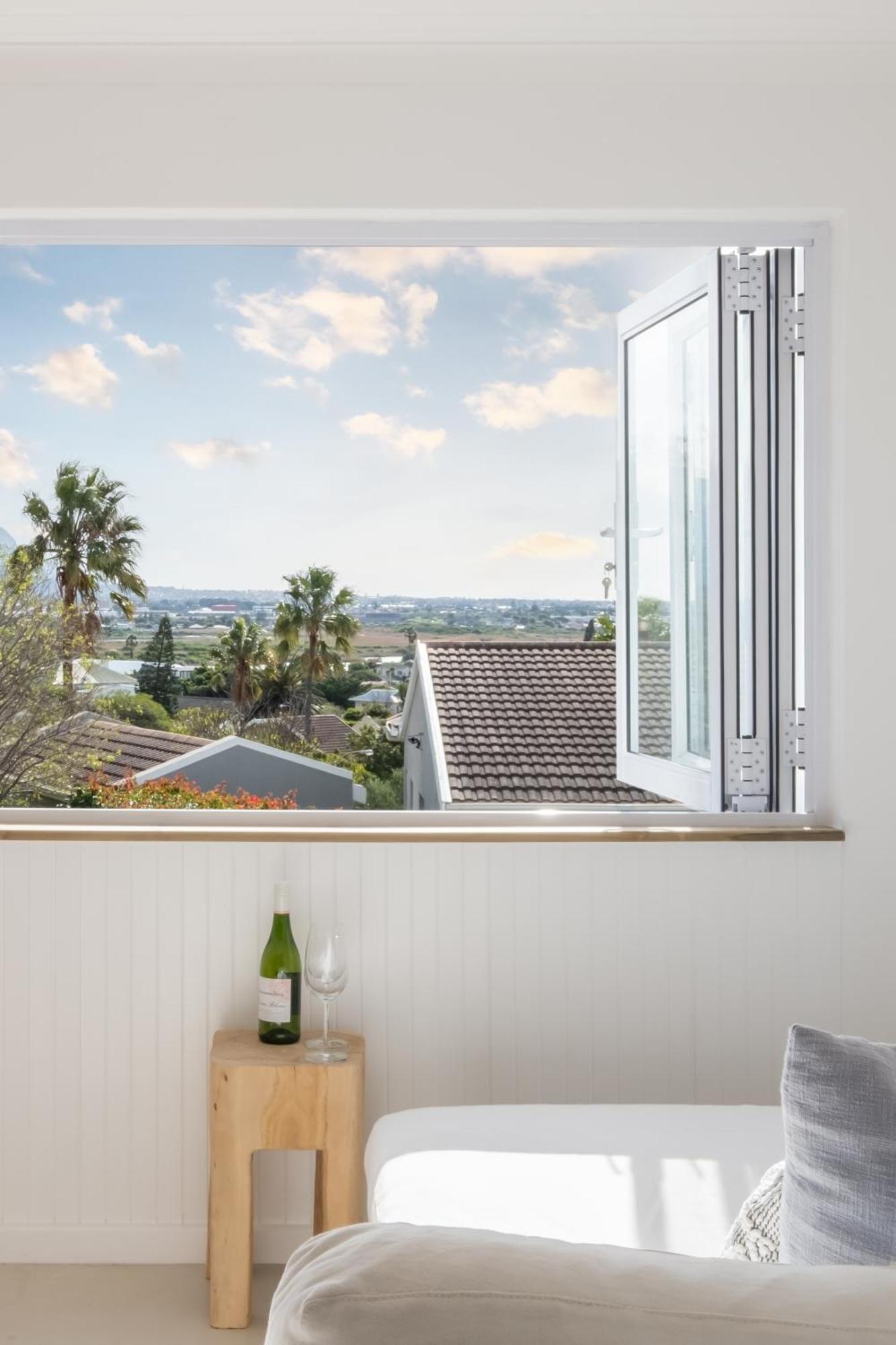 Lakeside Ocean Breeze Cape Town