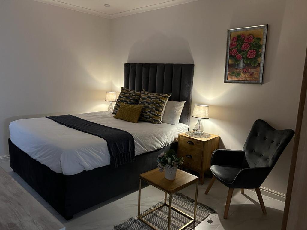 Serena 4 Guest house Cape Town