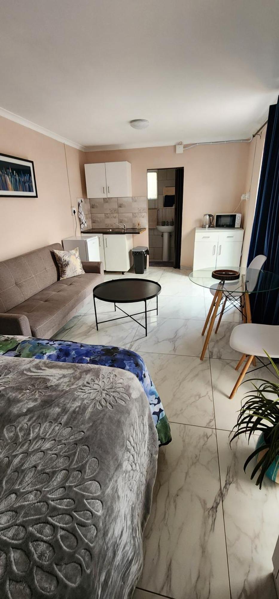 Bed & Breakfast Batchelor At Labiance By Cozy *