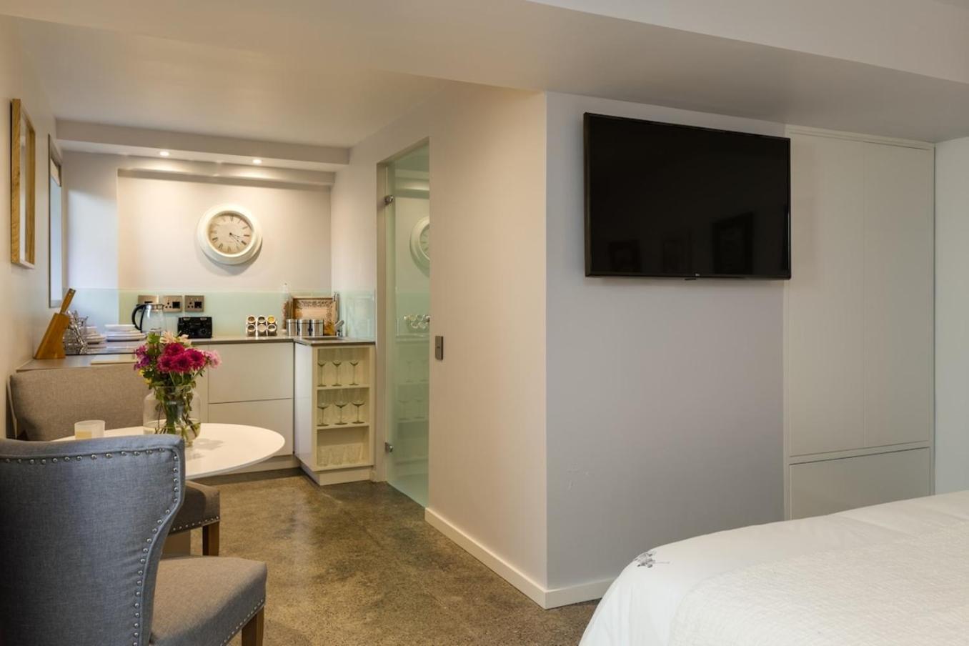 Villa Element House - Contemporary And Upmarket