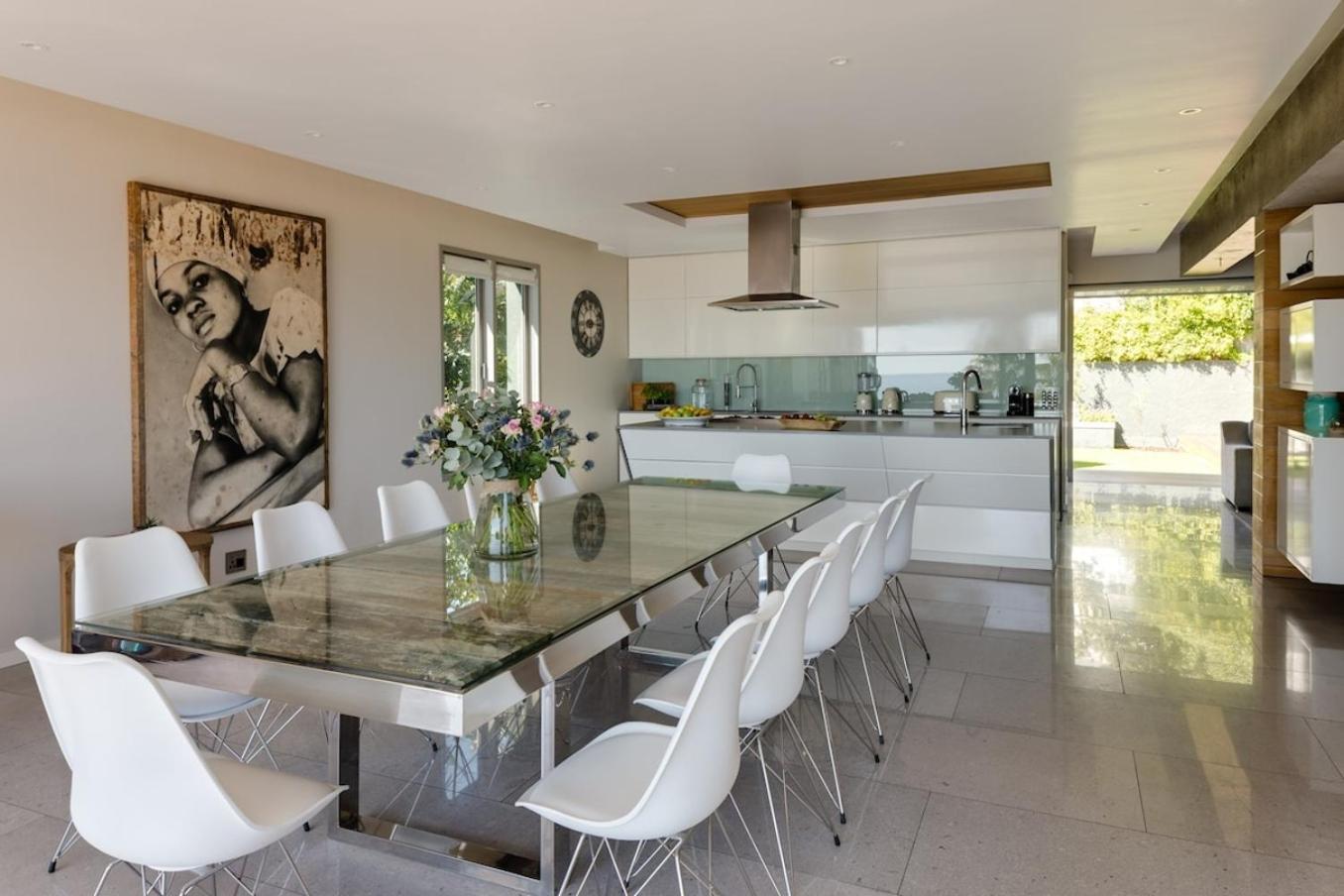 Villa Element House - Contemporary And Upmarket