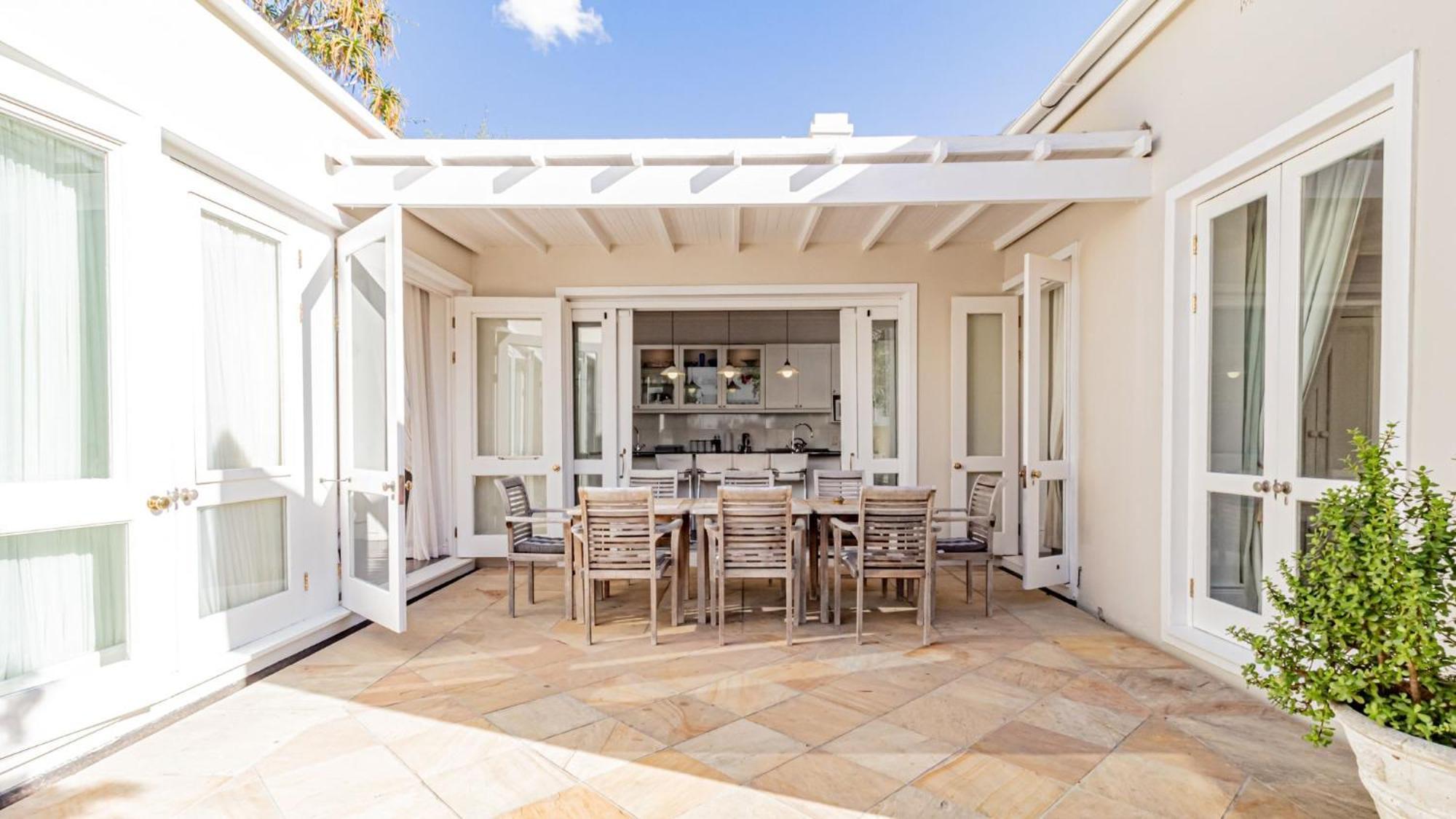 Apartment Six Selbourne Cape Town