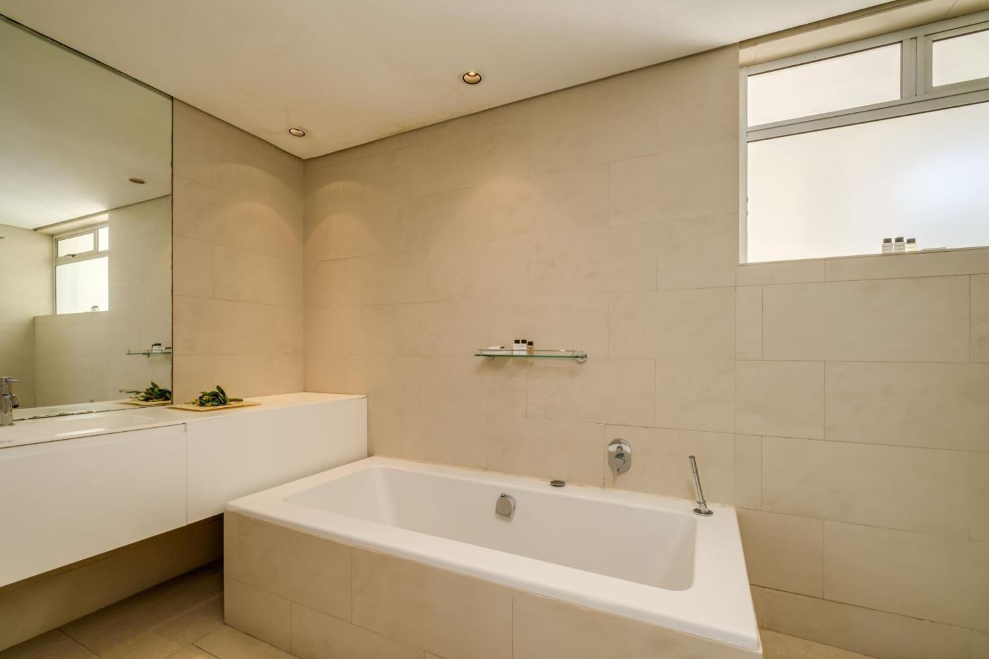 Silvertree Villa *