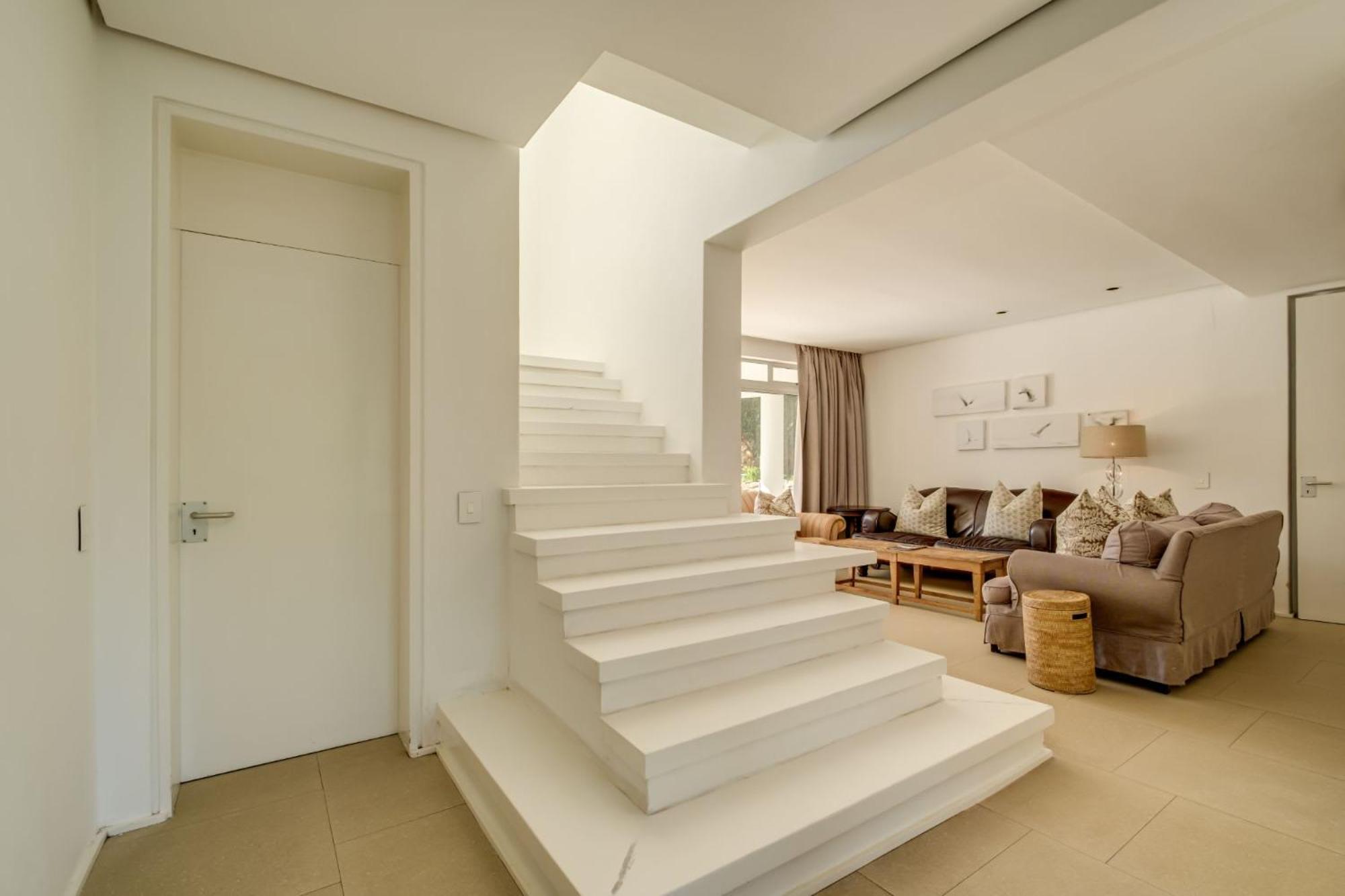 Silvertree Villa *