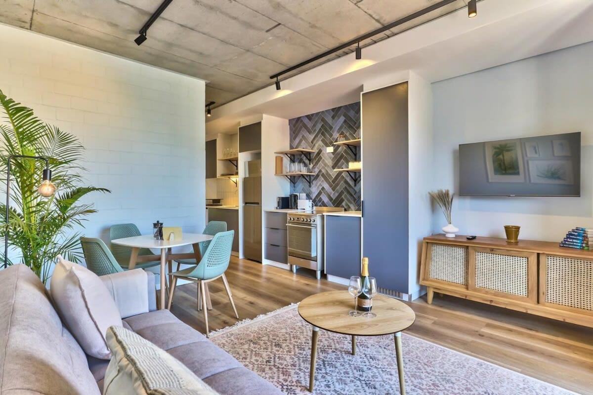 Secure Studio, Sea Point Gem Near Promenade! Apartment Cape Town