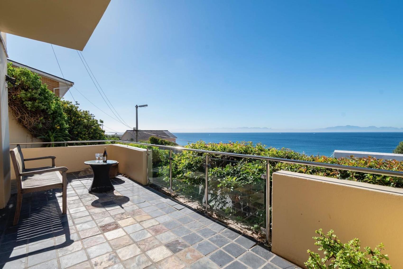 Glencairn Ocean View Haven Apartment *